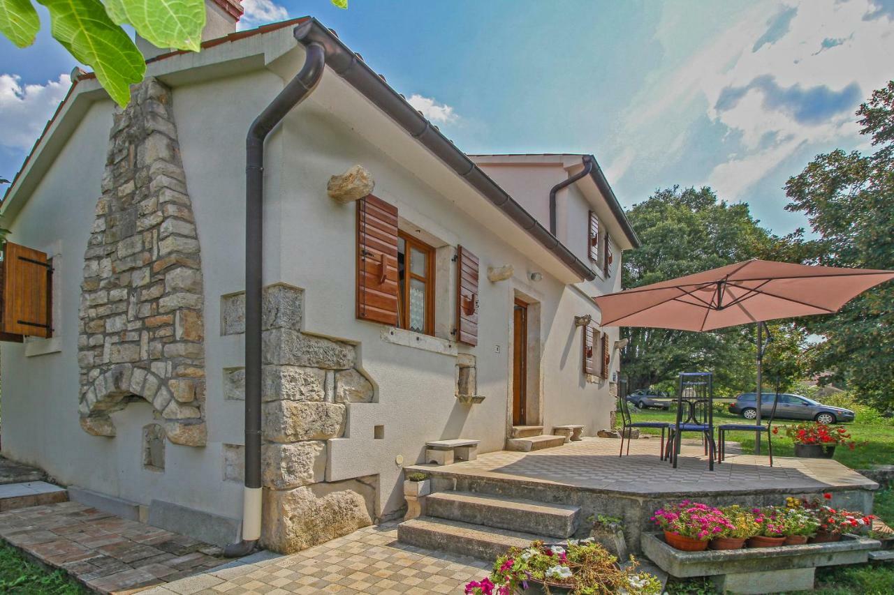 Jakov In Zupanici 라빈 외부 사진